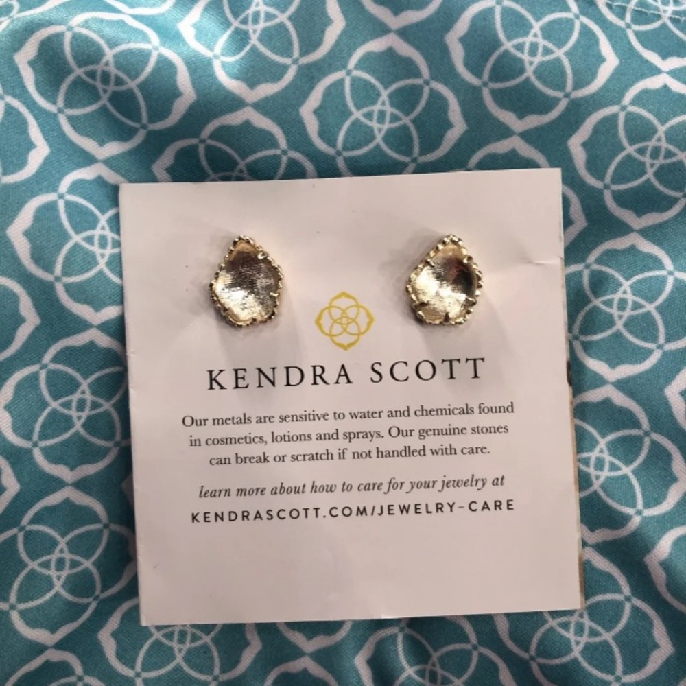 Custom Kendra Scott Tessa Studs Gold/clear stones